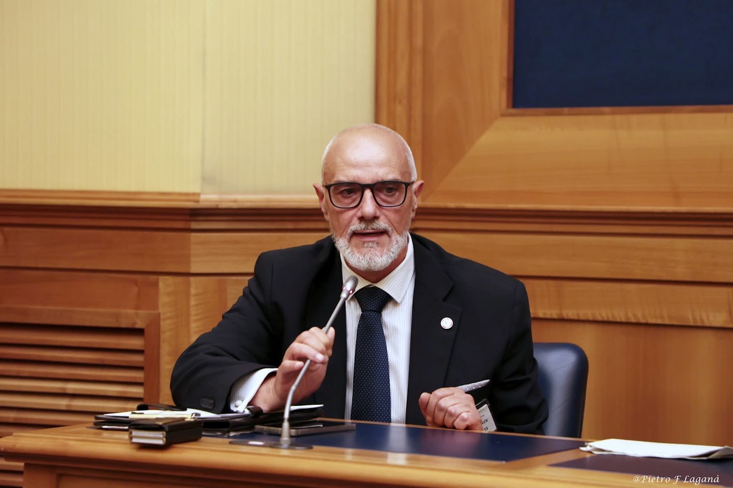 Andrea Buccolini durante un intervento istituzionale