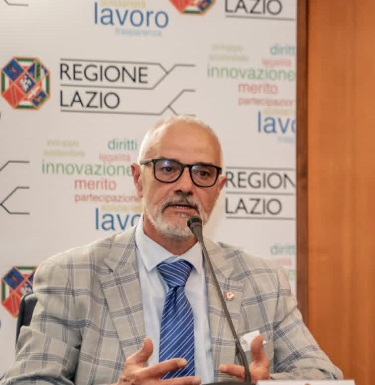 Andrea Buccolini durante un incontro alla Regione Lazio